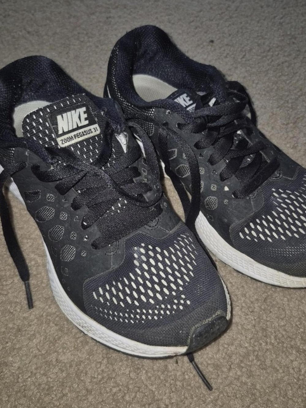 Nike Women's Black and White Zoom Pegasus Running Shoes